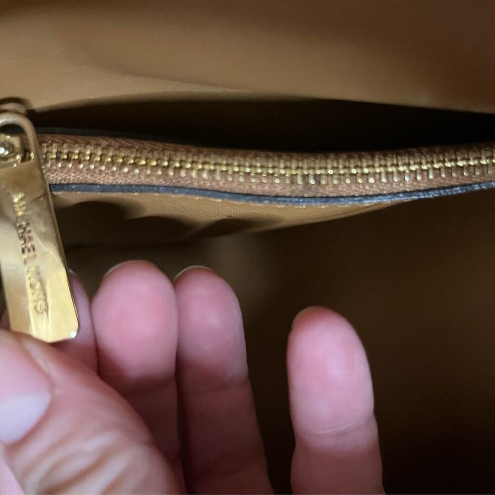 Michael Kors Greenwich large vanilla MK logo handbag crossbody Casual Office - Picture 10 of 12